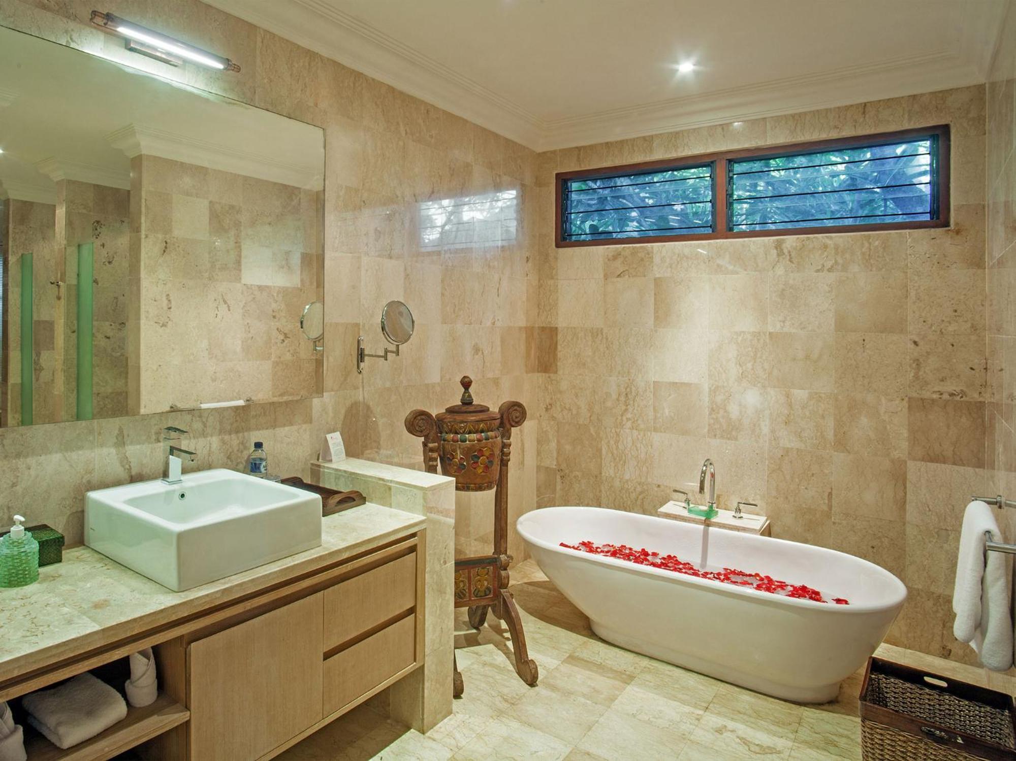 Villa Avalon - CHSE Certified Canggu Esterno foto